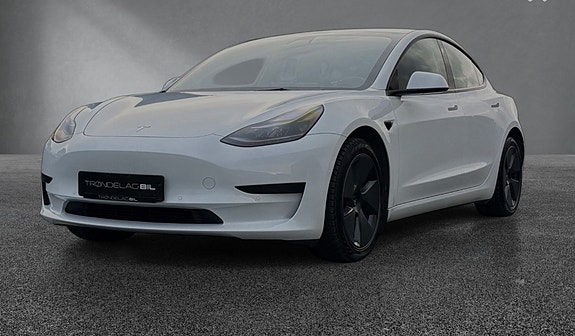 Tesla Model 3 2 of 10