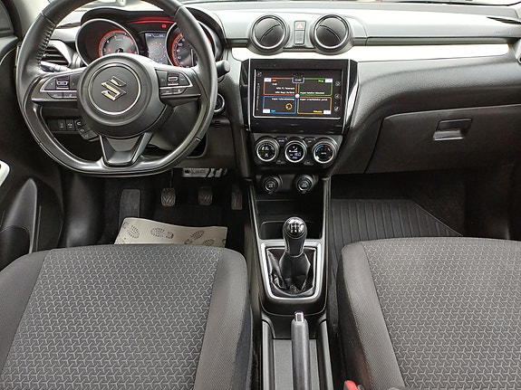 Suzuki Swift 6 of 10