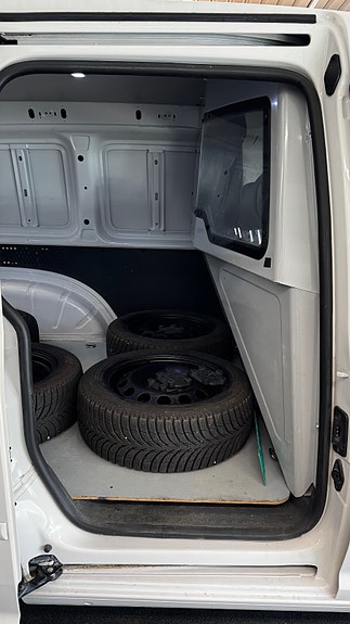 Volkswagen Caddy 13 of 16