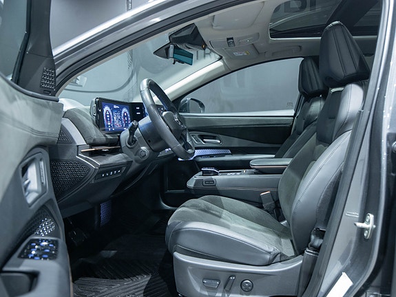 Nissan Ariya 6 of 22