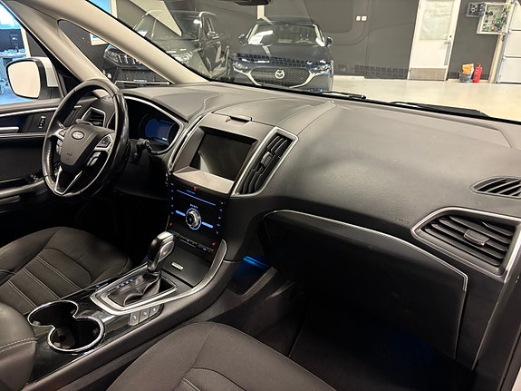 Ford Galaxy 11 of 30