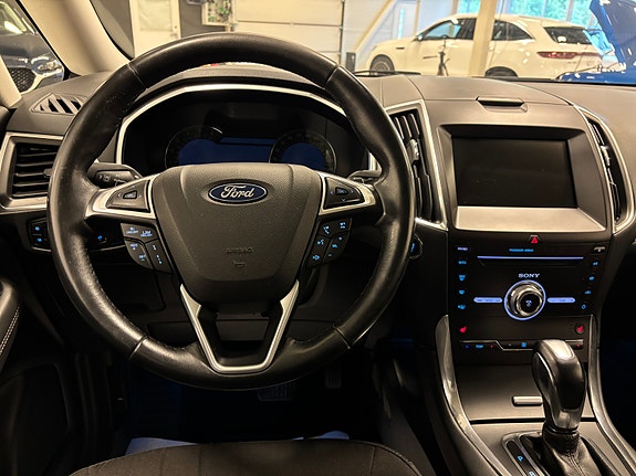 Ford Galaxy 14 of 30