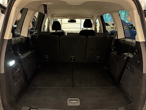 Ford Galaxy 29 of 30