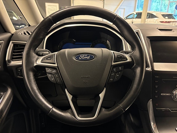 Ford Galaxy 15 of 30