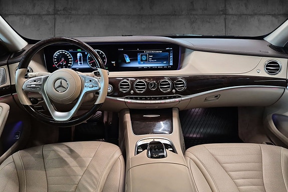 Mercedes-Benz S450 23 of 30