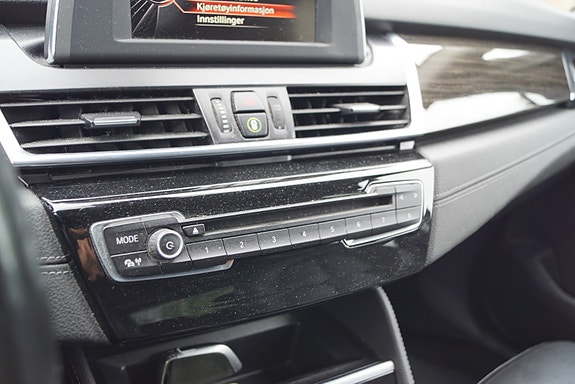 BMW 218i 28 of 30