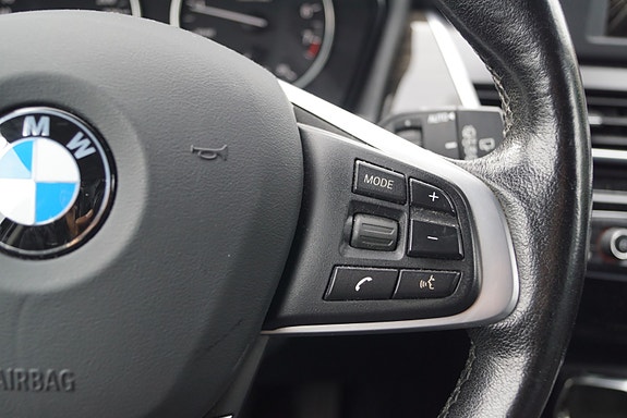 BMW 218i 23 of 30