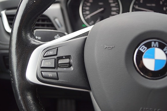 BMW 218i 22 of 30