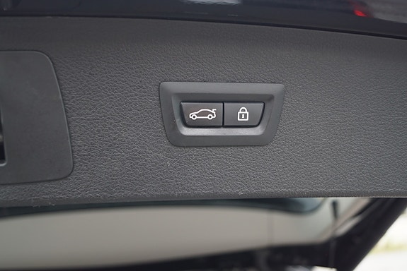 BMW 218i 9 of 30