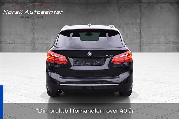 BMW 218i 6 of 30
