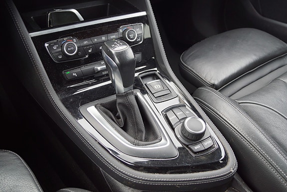BMW 218i 25 of 30