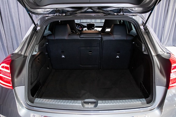 Mercedes-Benz GLA180 20 of 30