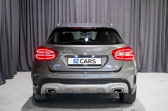 Mercedes-Benz GLA180 5 of 30