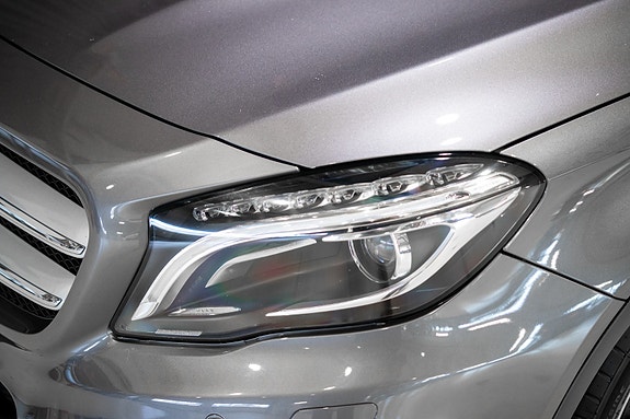 Mercedes-Benz GLA180 9 of 30