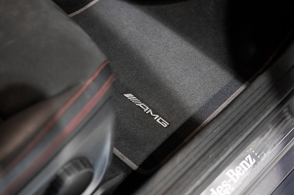 Mercedes-Benz GLA180 26 of 30