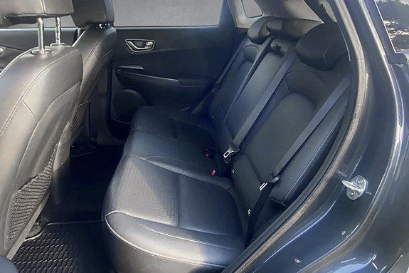 Hyundai Kona 13 of 17