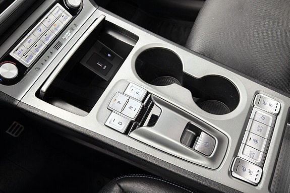 Hyundai Kona 14 of 21