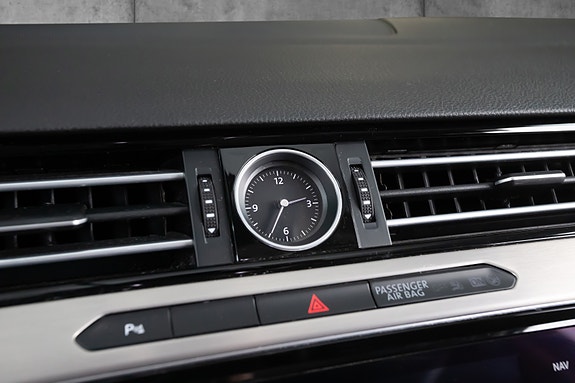 Volkswagen Passat 16 of 22