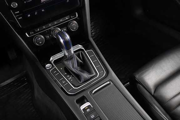 Volkswagen Passat 20 of 22