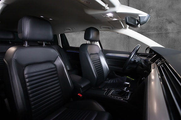 Volkswagen Passat 12 of 22