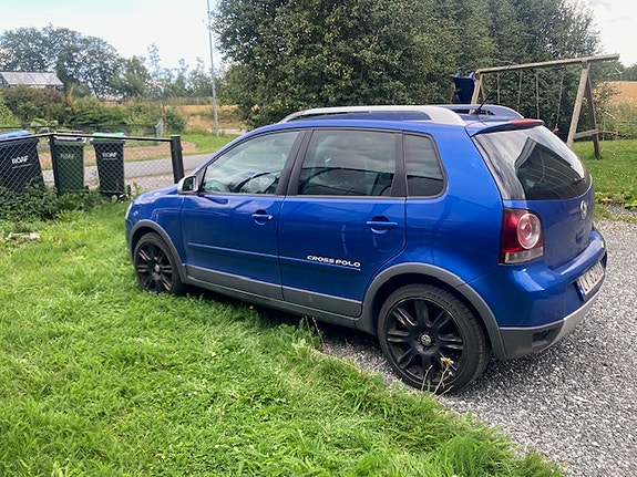 Volkswagen Polo Cross 2 of 6