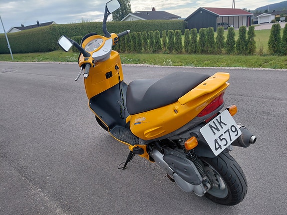 Aprilia Leonardo 125 3 of 7