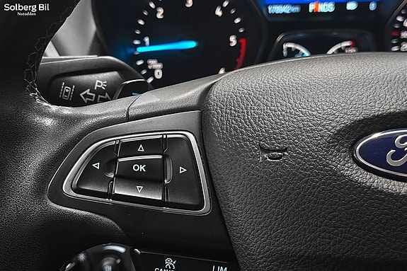 Ford Kuga 18 of 29