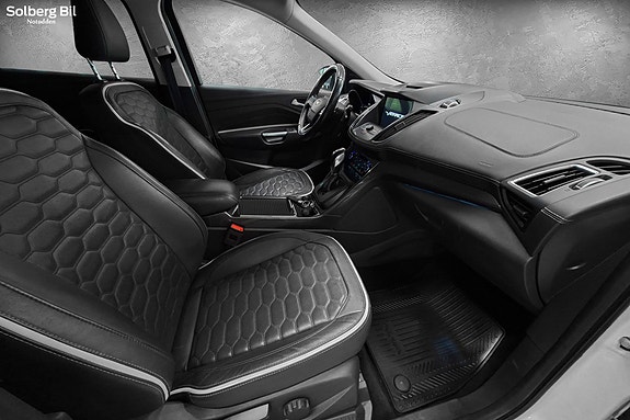 Ford Kuga 14 of 29