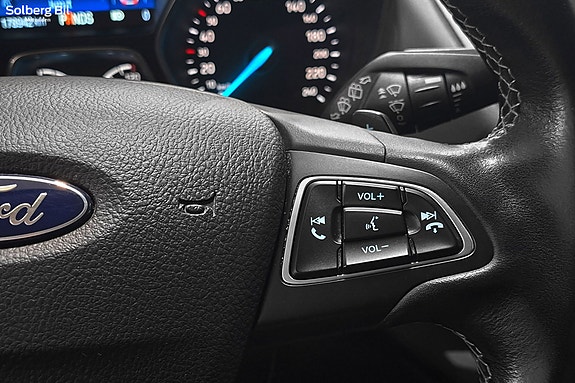 Ford Kuga 20 of 29