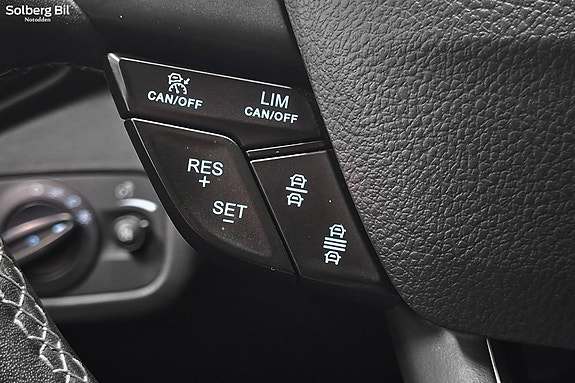 Ford Kuga 19 of 29