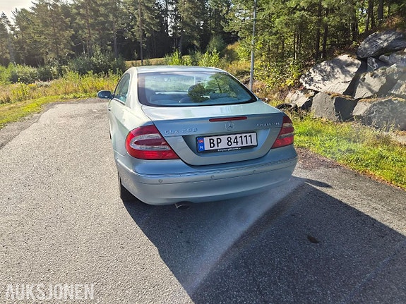 Mercedes-Benz clk 4 of 14