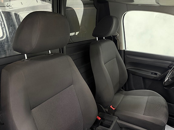 Volkswagen Caddy Maxi 20 of 25