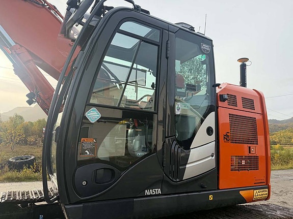 Hitachi ZX 225 US LC-6 2 of 20