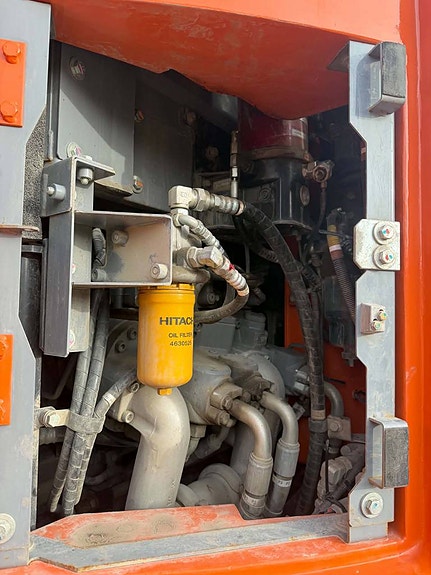 Hitachi ZX 225 US LC-6 12 of 20