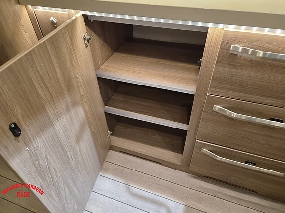 Knaus Scandinavian Selection 590 UE | Enkle senger | Romslig rundsitter 15 of 25