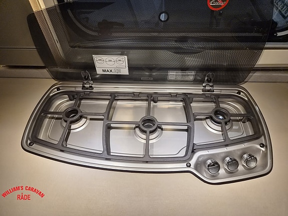 Knaus Scandinavian Selection 590 UE | Enkle senger | Romslig rundsitter 17 of 25
