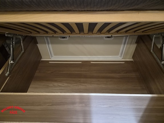 Knaus Scandinavian Selection 590 UE | Enkle senger | Romslig rundsitter 24 of 25