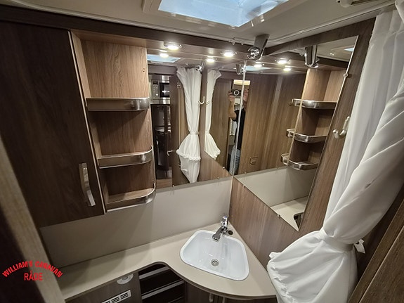 Knaus Scandinavian Selection 590 UE | Enkle senger | Romslig rundsitter 22 of 25