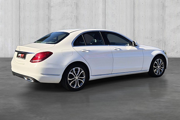 Mercedes-Benz C180 12 of 30