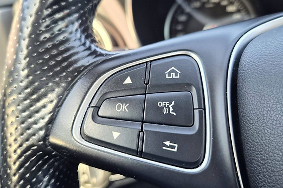 Mercedes-Benz C180 26 of 30