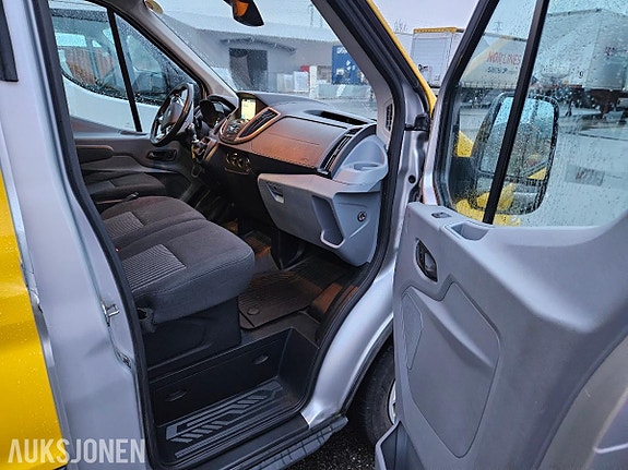 Ford Transit 9 of 15