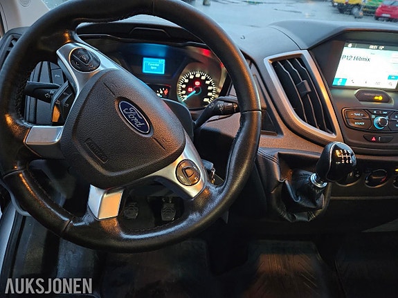 Ford Transit 8 of 15