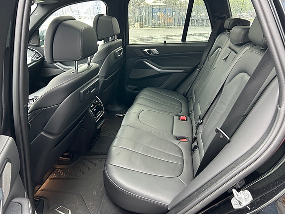 BMW X5 12 of 16