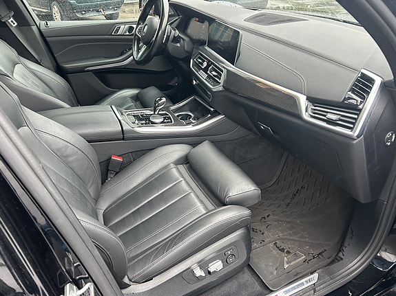 BMW X5 11 of 16