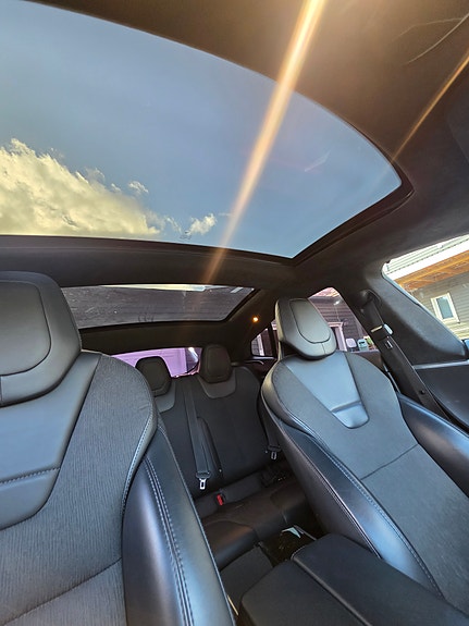Tesla Model S 9 of 17