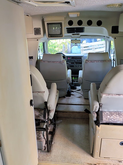 Volkswagen winebago rialta 7 of 13