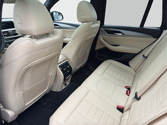 BMW X3 13 of 20