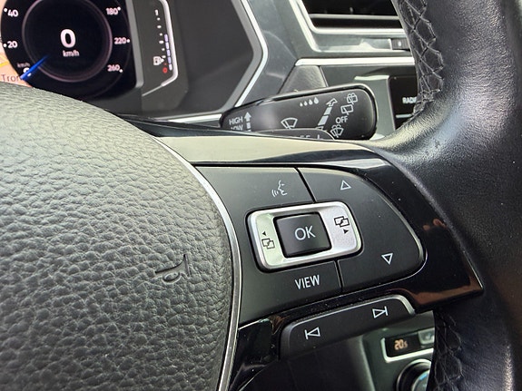 Volkswagen Tiguan 12 of 30