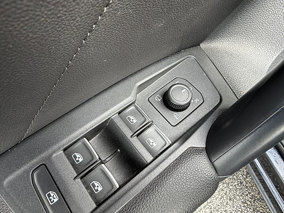 Volkswagen Tiguan 7 of 30