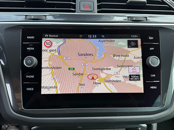 Volkswagen Tiguan 16 of 30